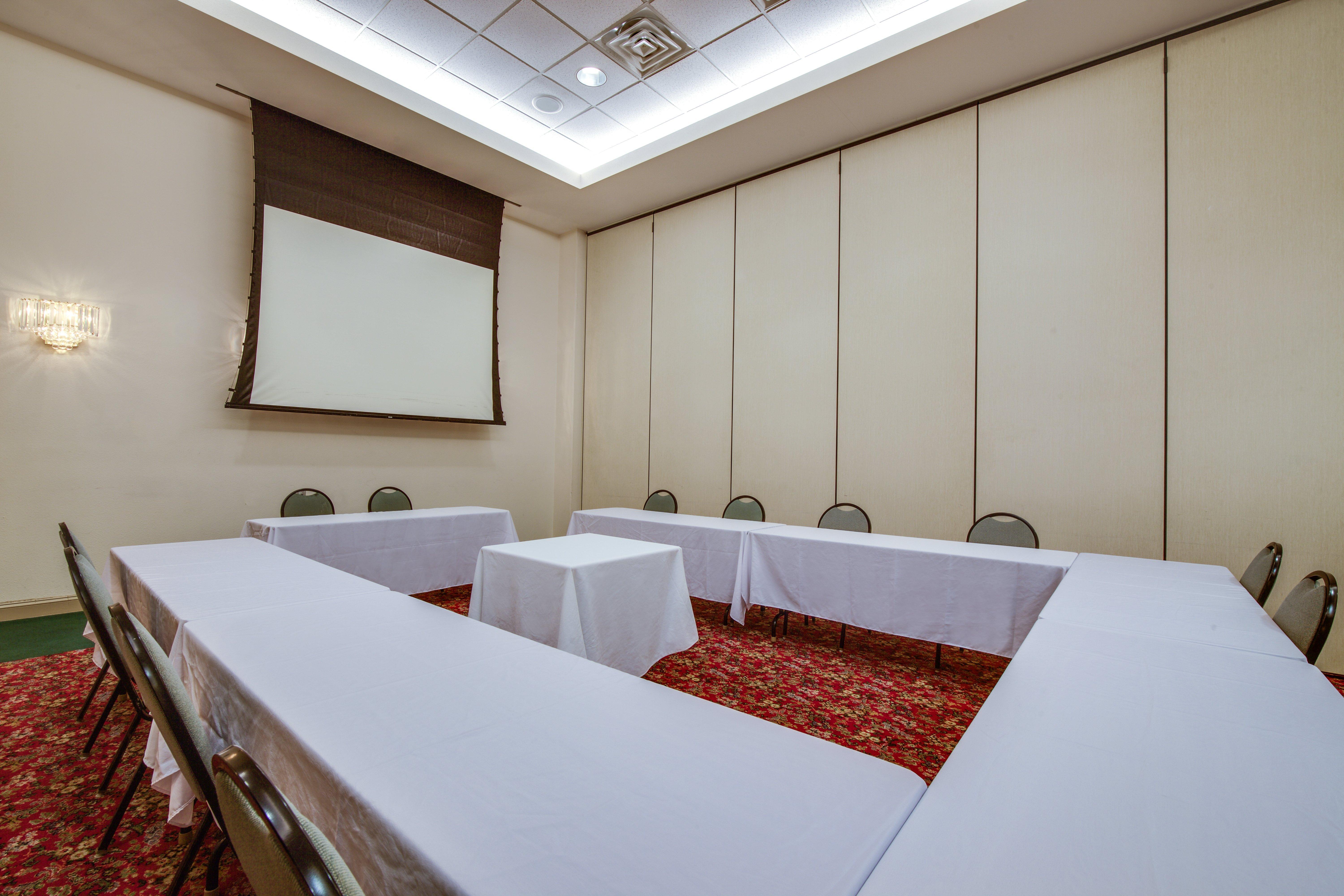 Holiday Inn Express Hotel & Suites Greensboro-East By Ihg Екстер'єр фото