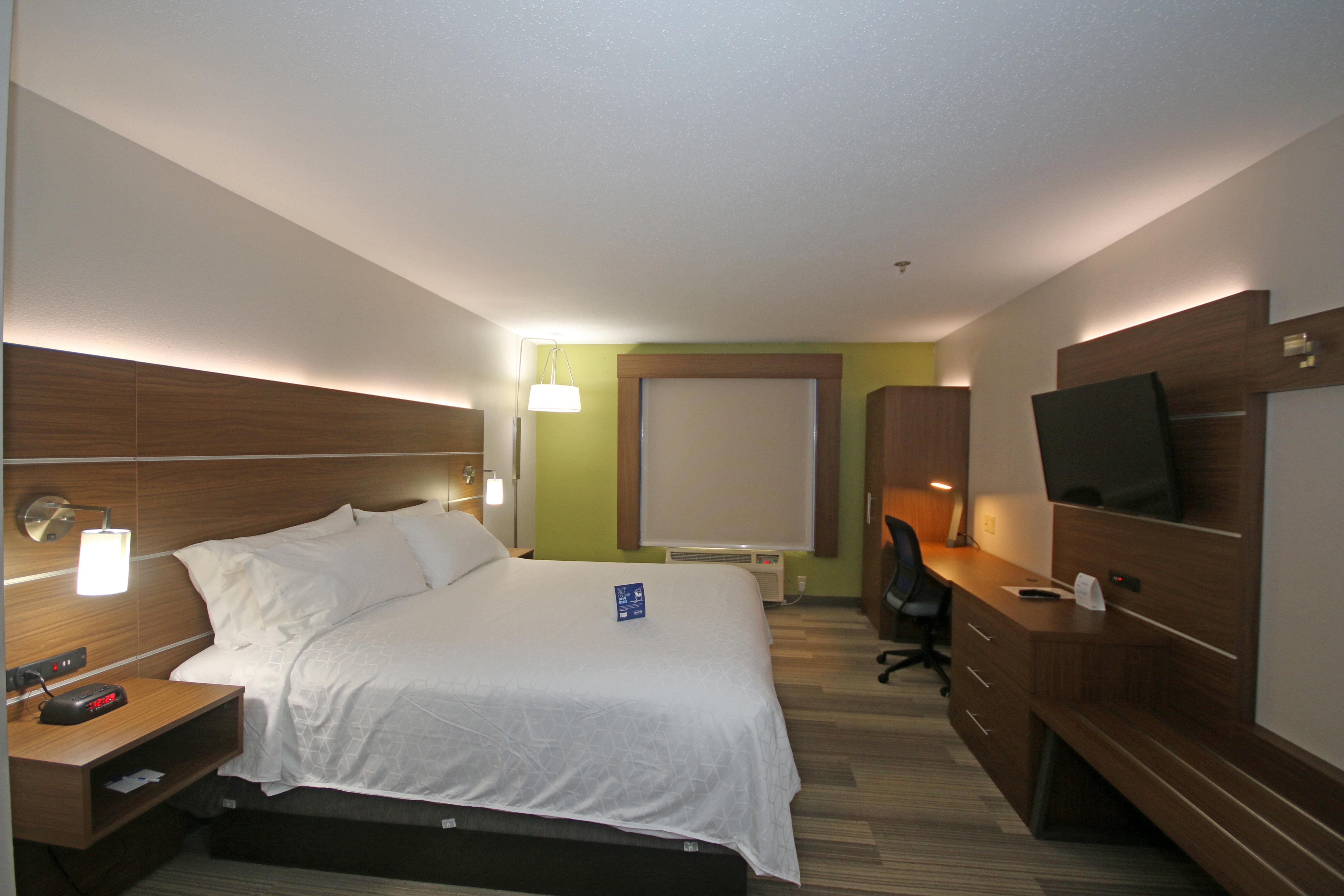 Holiday Inn Express Hotel & Suites Greensboro-East By Ihg Екстер'єр фото