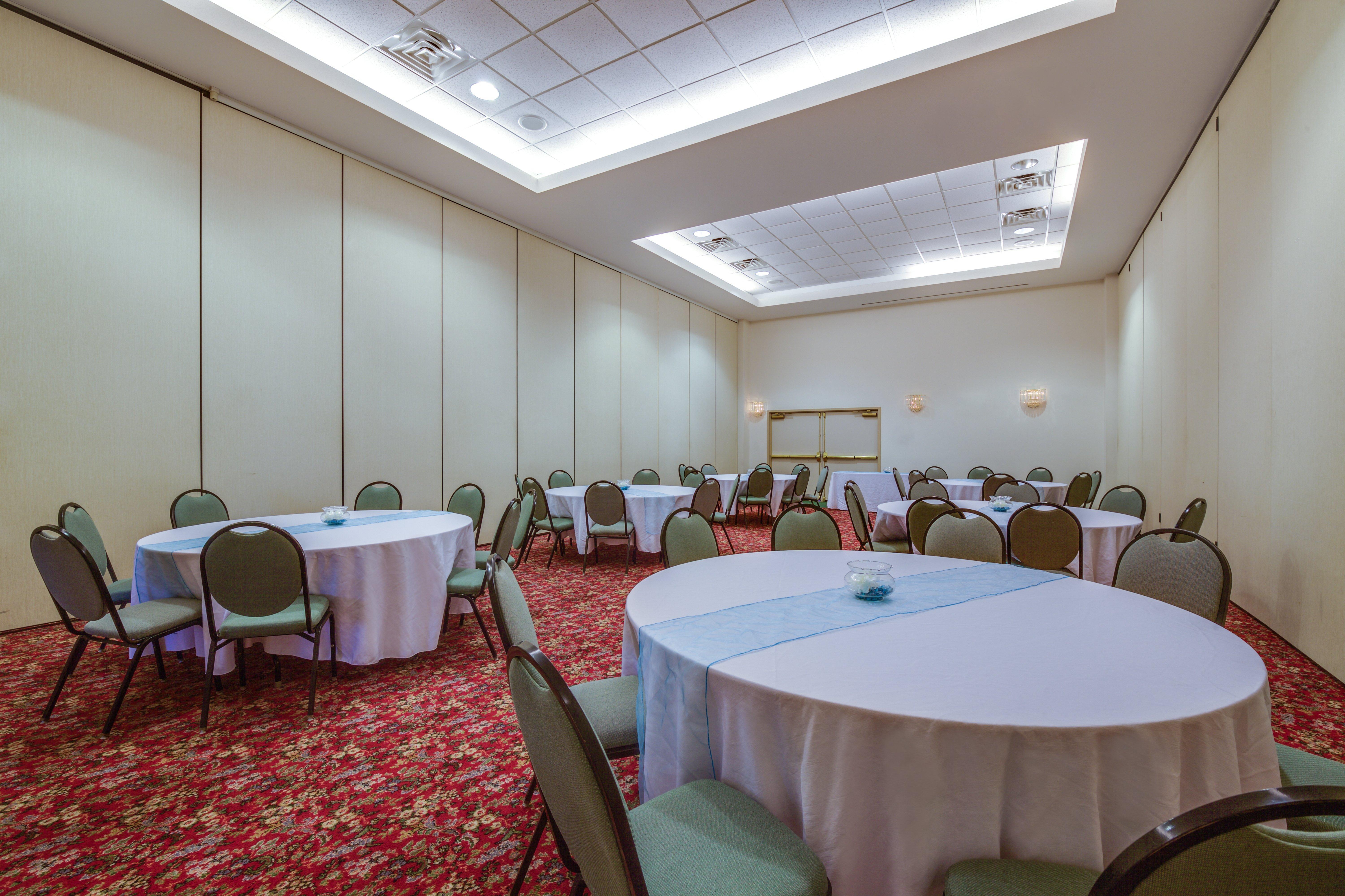 Holiday Inn Express Hotel & Suites Greensboro-East By Ihg Екстер'єр фото
