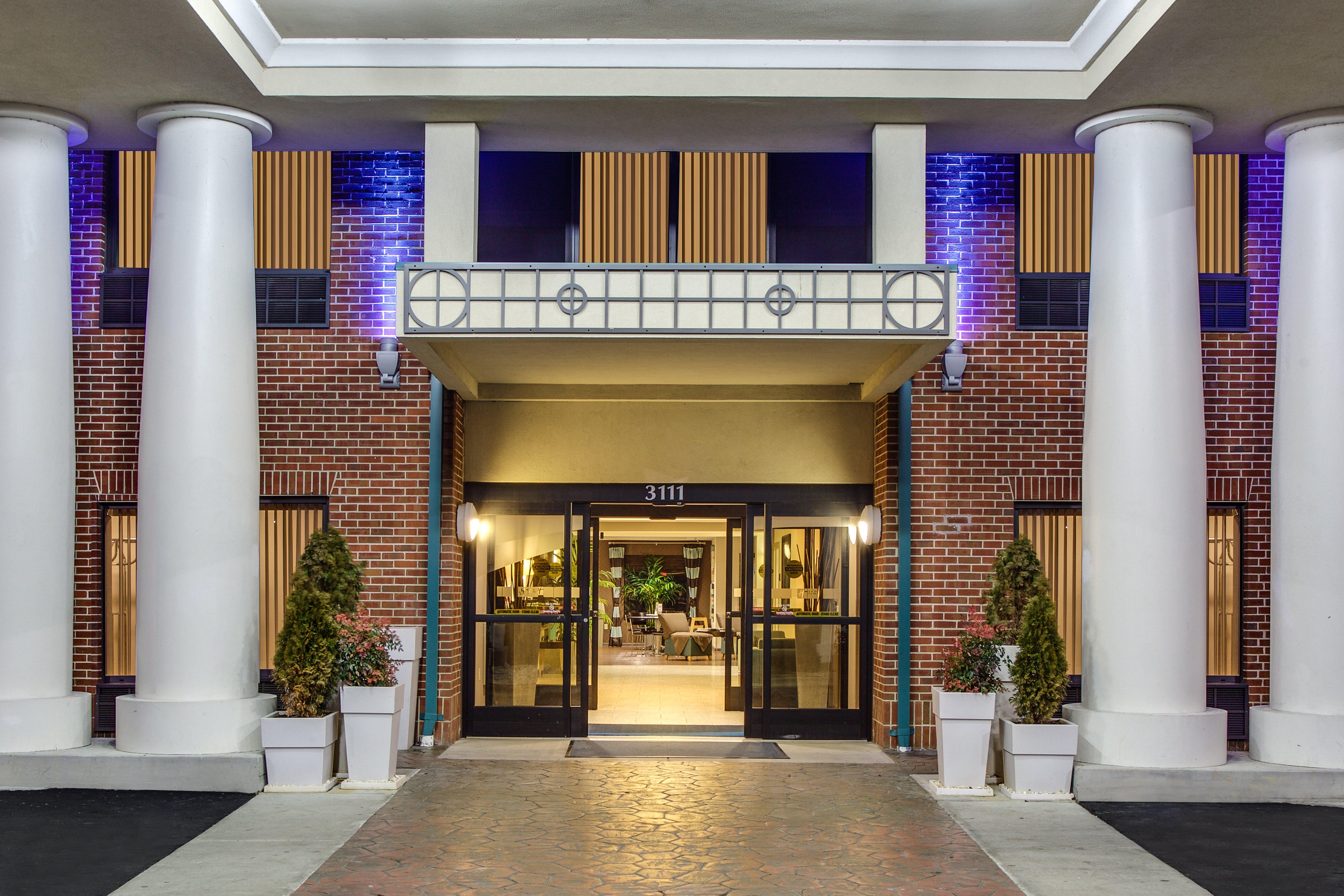 Holiday Inn Express Hotel & Suites Greensboro-East By Ihg Екстер'єр фото