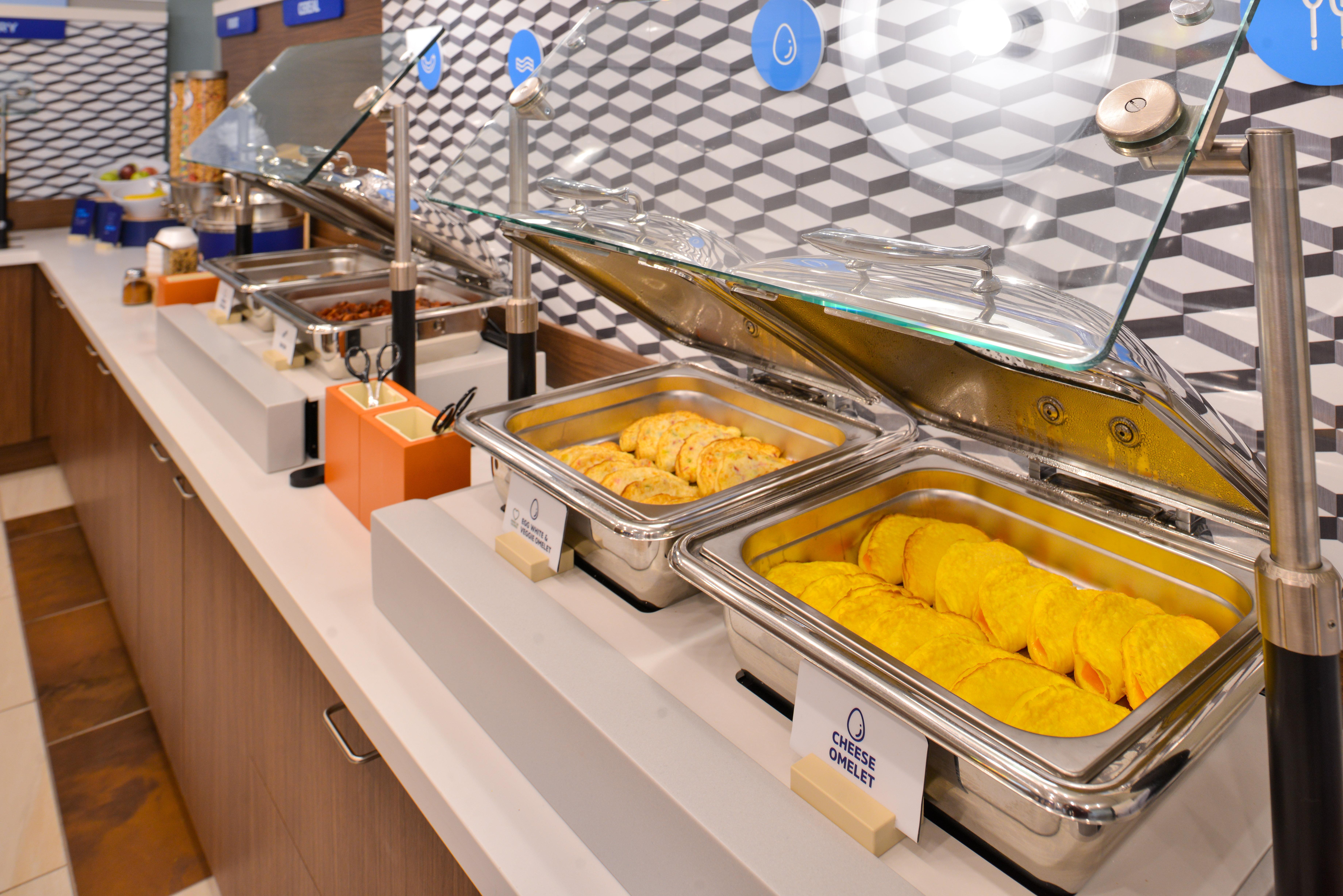 Holiday Inn Express Hotel & Suites Greensboro-East By Ihg Екстер'єр фото
