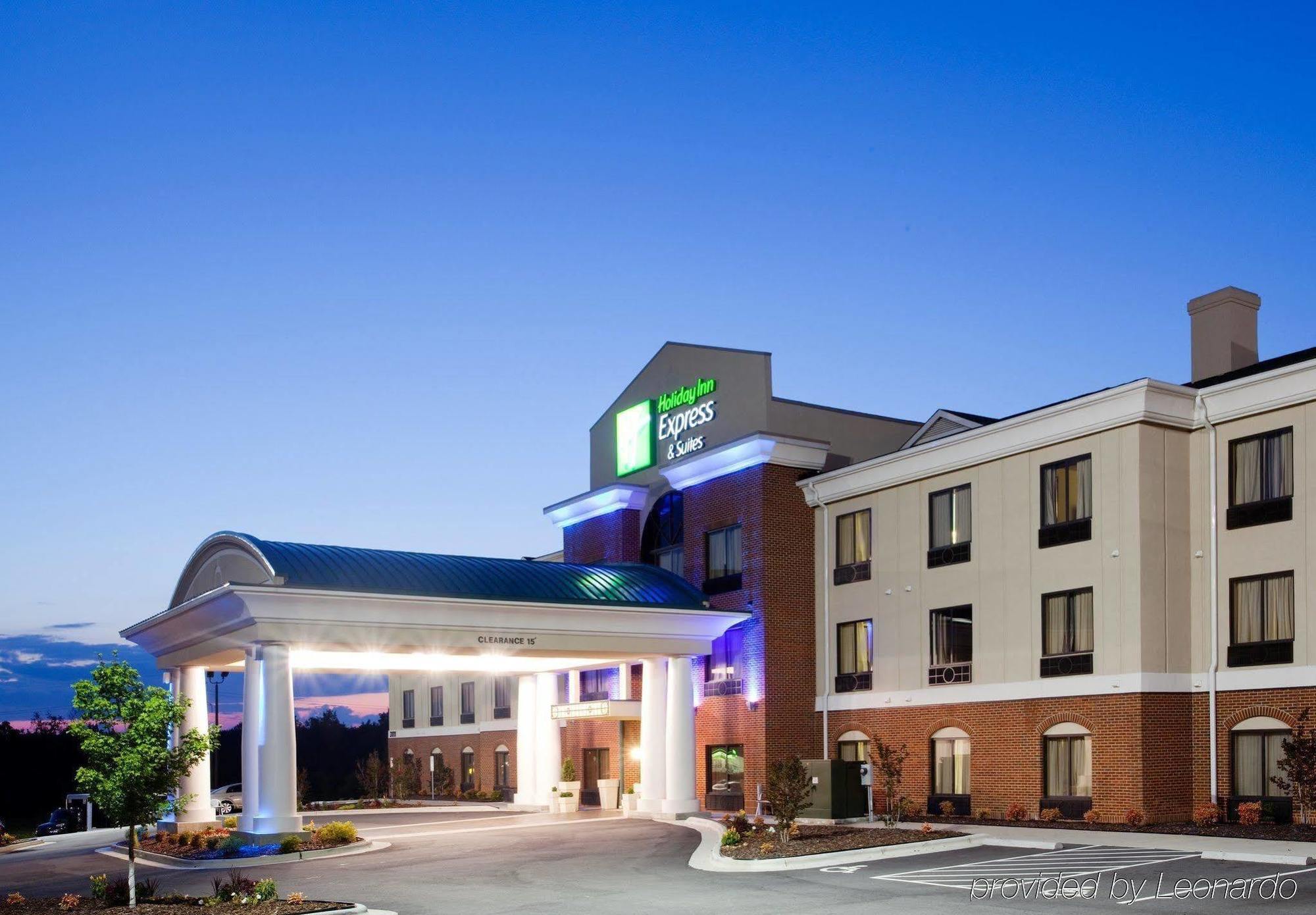 Holiday Inn Express Hotel & Suites Greensboro-East By Ihg Екстер'єр фото